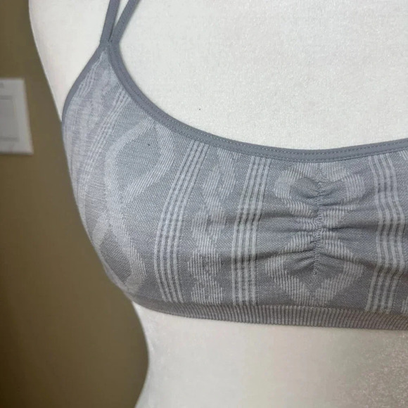 VICTORIA'S SECRET Strappy Back Bralette Crop Top - xs - Picture 3 of 7